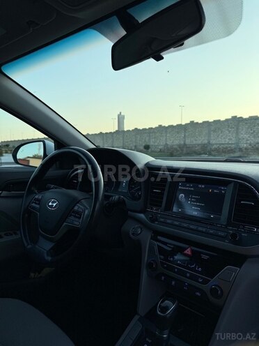 Hyundai Elantra 2016, 225,000 km - 1.4 l - Bakı