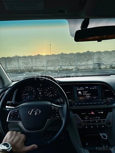 Hyundai Elantra 2016, 225,000 km - 1.4 l - Bakı