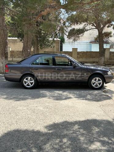 Mercedes C 220 1994, 320,000 km - 2.2 л - Bakı