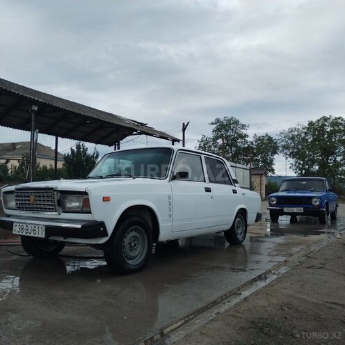 LADA (VAZ) 2107 2001, 95,000 km - 1.6 l - Quba
