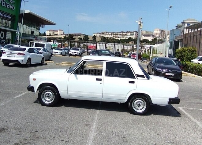 LADA (VAZ) 2107-13