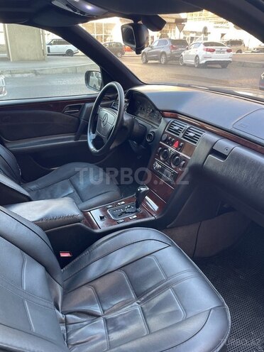 Mercedes E 200 1997, 460,000 km - 2.0 l - Bakı