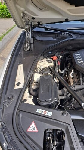 BMW 520 2015, 241,000 km - 2.0 л - Bakı