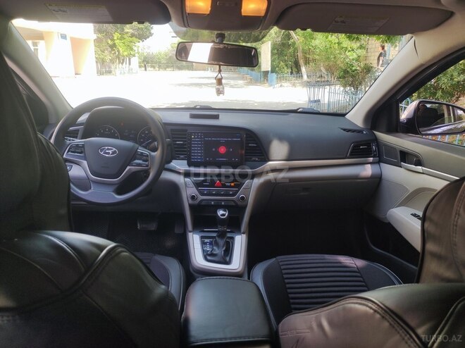 Hyundai Elantra 2017, 198,668 km - 2.0 л - Sumqayıt