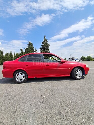 Opel Vectra 1999, 286,000 km - 2.0 l - Qax