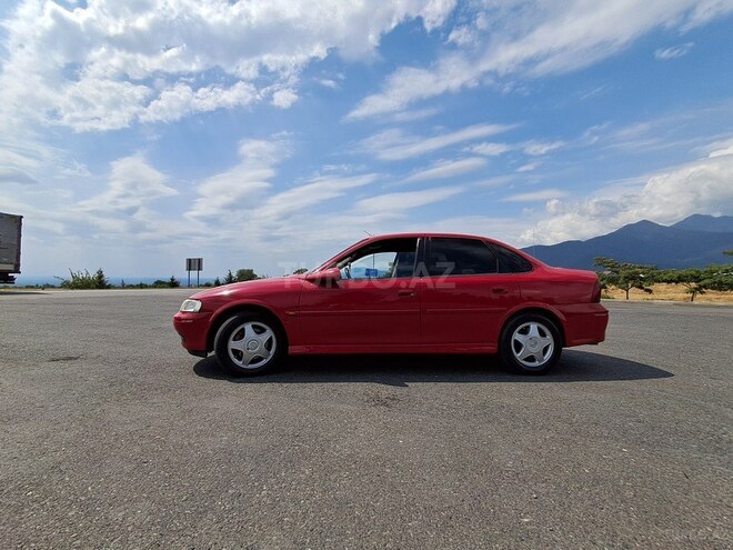Opel Vectra 1999, 286,000 km - 2.0 l - Qax