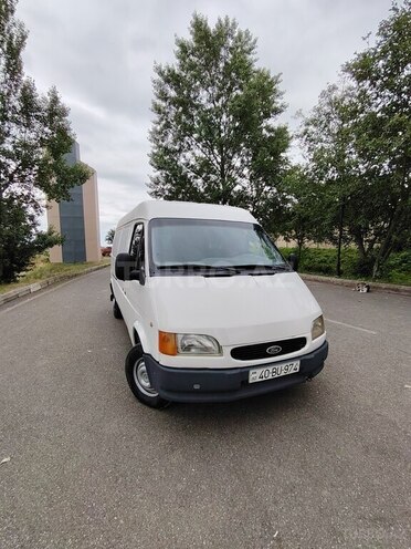Ford Transit-1