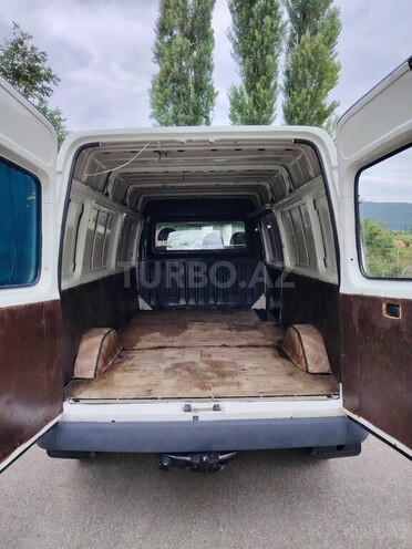 Ford Transit-3