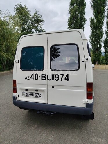 Ford Transit-8