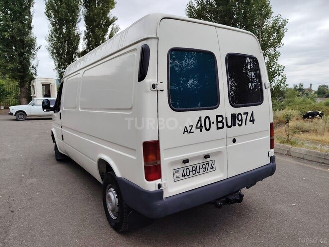 Ford Transit-7