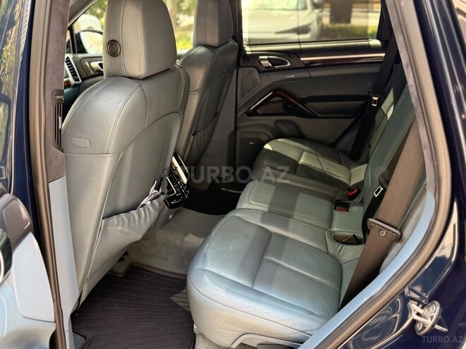 Porsche Cayenne-10