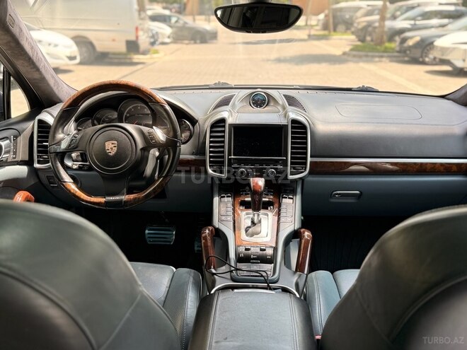 Porsche Cayenne-9