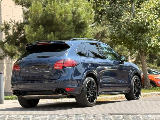 Porsche Cayenne-17