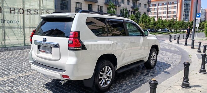 Toyota Land Cruiser Prado-5