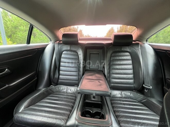 Volkswagen Passat CC-10