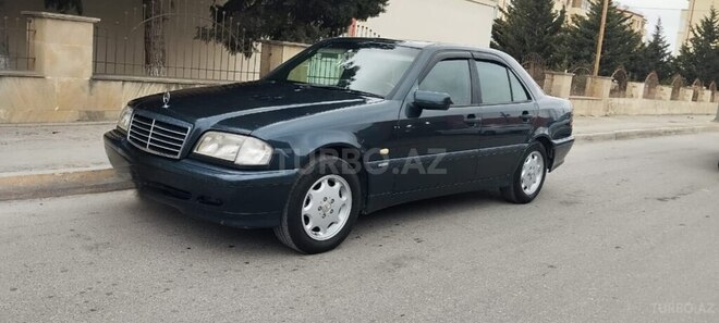 Mercedes C 220 d-1