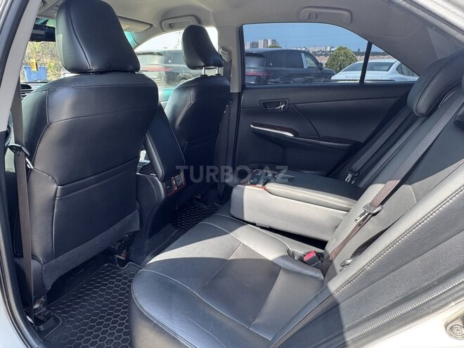 Toyota Camry-9