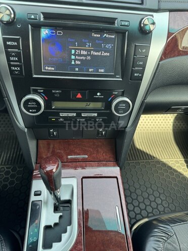 Toyota Camry-11