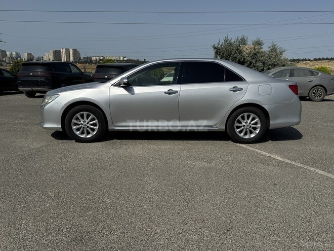Toyota Camry-4