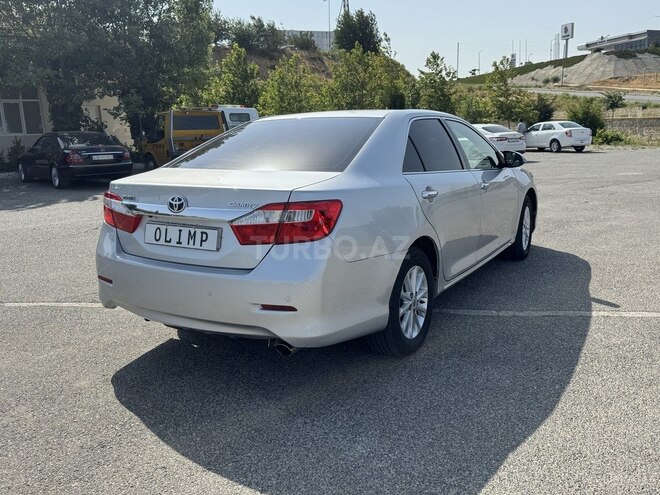 Toyota Camry-6