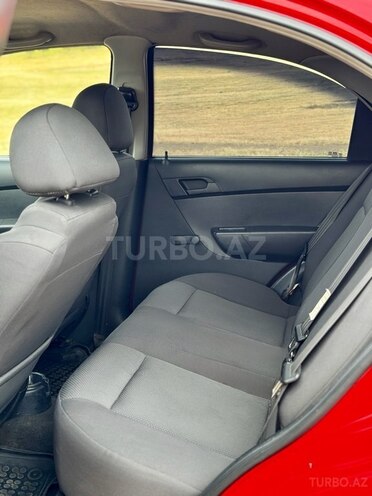 Chevrolet Aveo-10