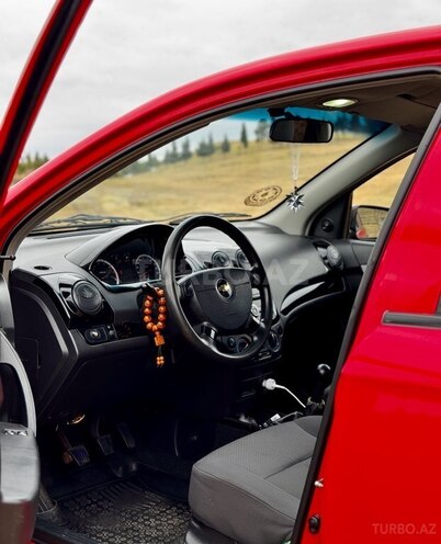 Chevrolet Aveo-8