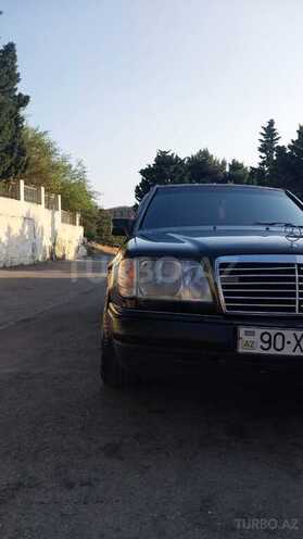 Mercedes E 220 1994, 438,000 km - 2.2 l - Bakı