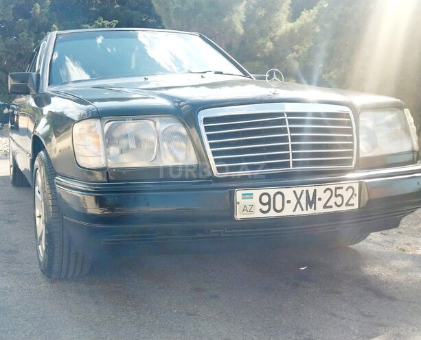 Mercedes E 220 1994, 438,000 km - 2.2 l - Bakı
