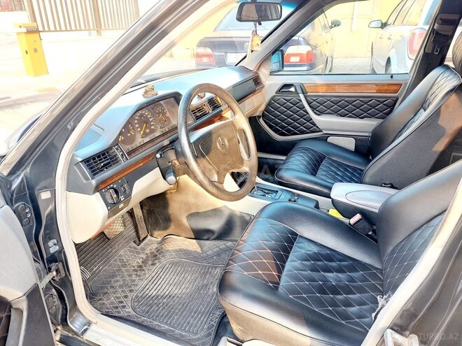 Mercedes E 220 1994, 438,000 km - 2.2 l - Bakı