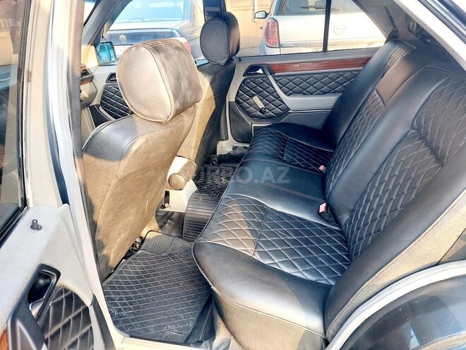 Mercedes E 220 1994, 438,000 km - 2.2 l - Bakı