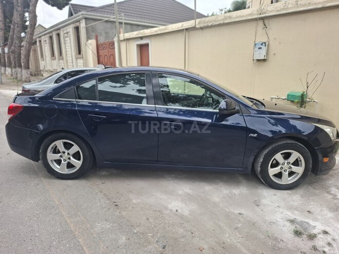 Chevrolet Cruze 2010, 307,385 km - 1.4 л - Qazax