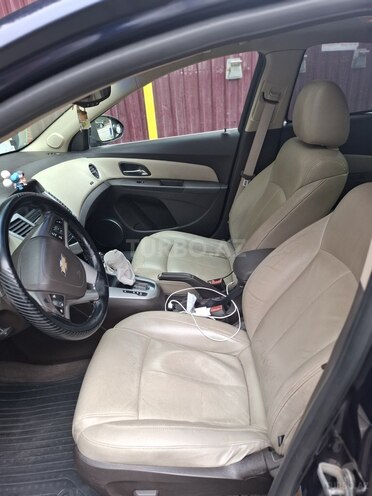 Chevrolet Cruze 2010, 307,385 km - 1.4 л - Qazax
