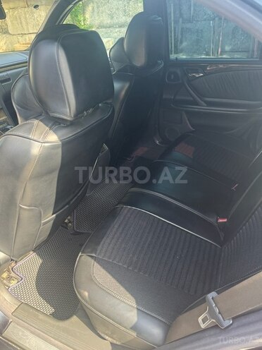 Mercedes E 270 1999, 533,250 km - 2.7 l - Bakı
