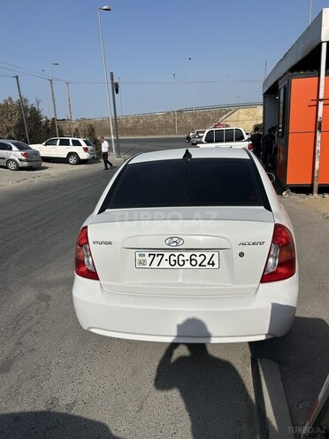 Hyundai Accent 2010, 268,456 km - 1.4 l - Bakı