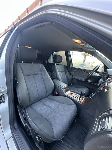 Mercedes E 240 1999, 381,966 km - 2.4 l - Saatlı