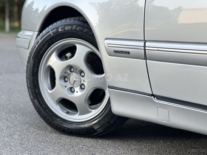Mercedes E 240 1999, 381,966 km - 2.4 l - Saatlı