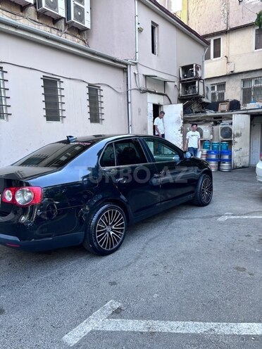 Volkswagen Jetta 2010, 320,000 km - 1.6 л - Bakı