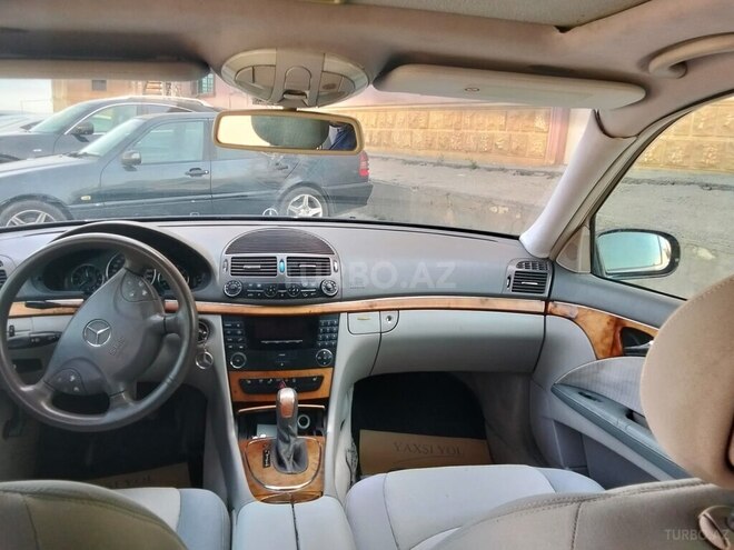 Mercedes E 240 2002, 243,000 km - 2.4 l - Bakı