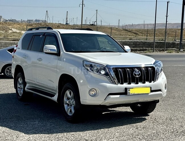 Toyota Land Cruiser Prado-5