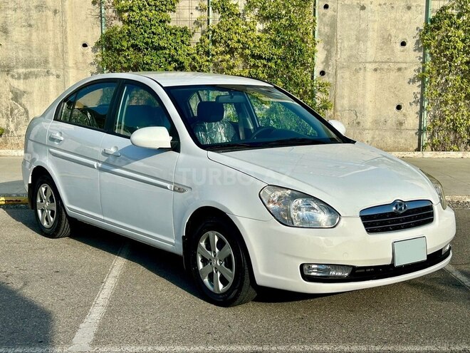 Hyundai Accent-3