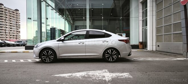 Hyundai Accent 2020, 124,391 km - 1.6 l - Bakı
