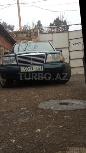 Mercedes E 220 1994, 153,200 km - 2.2 l - Gəncə