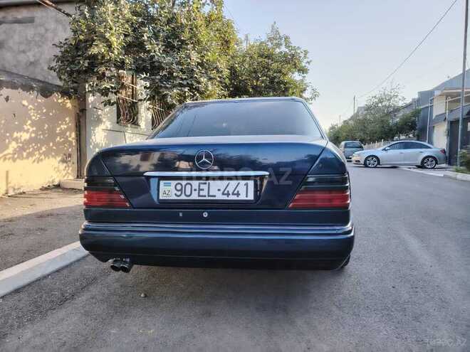 Mercedes E 220 1994, 153,200 km - 2.2 l - Gəncə