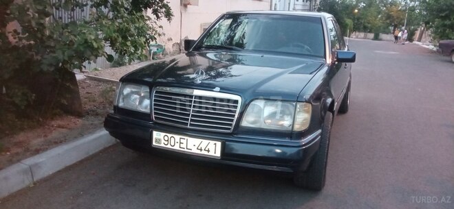 Mercedes E 220 1994, 153,200 km - 2.2 l - Gəncə