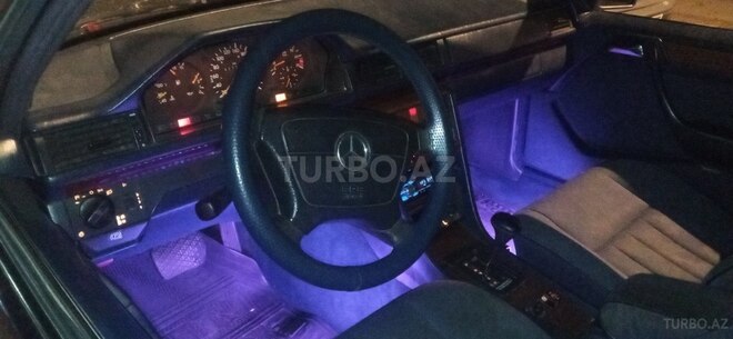Mercedes E 220 1994, 153,200 km - 2.2 l - Gəncə