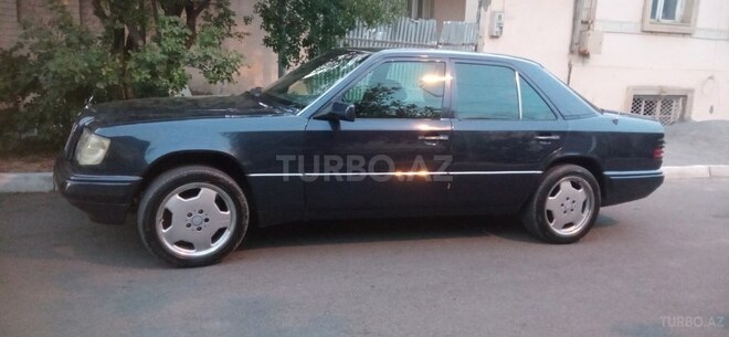 Mercedes E 220 1994, 153,200 km - 2.2 l - Gəncə