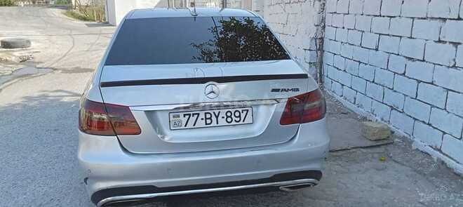 Mercedes E 220 d 2009, 331,525 km - 2.2 л - Bakı