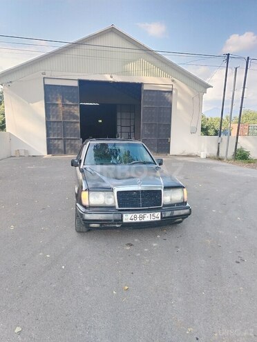 Mercedes E 200 1990, 222,222 km - 2.0 l - Qəbələ