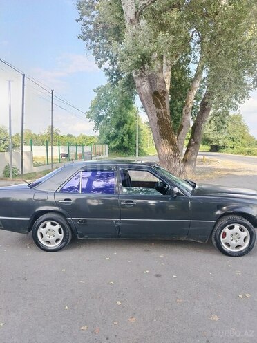 Mercedes E 200 1990, 222,222 km - 2.0 l - Qəbələ