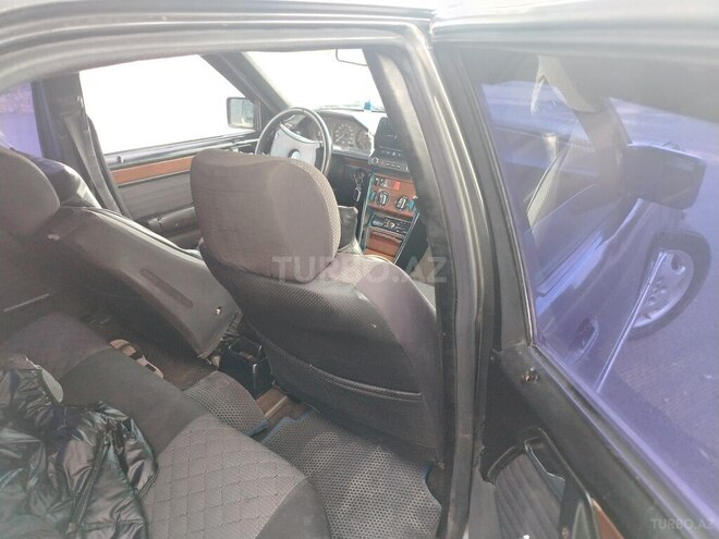 Mercedes E 200 1990, 222,222 km - 2.0 l - Qəbələ